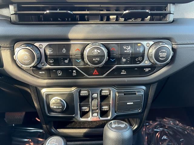 2024 Jeep Wrangler 4-Door Sahara - Photo 20