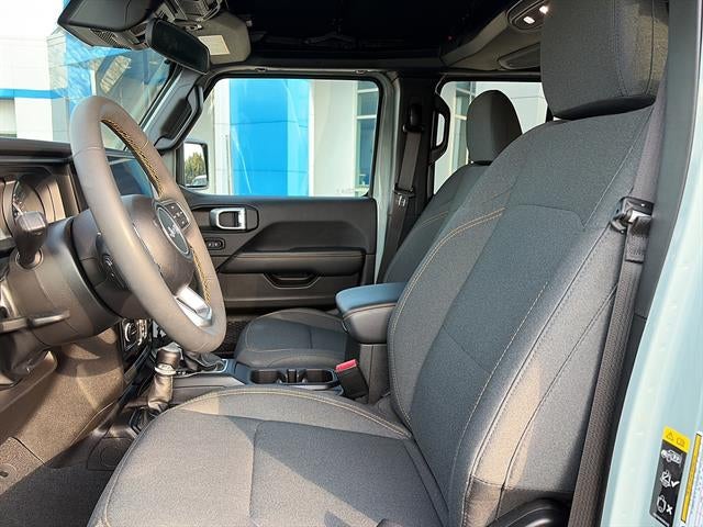 2024 Jeep Wrangler 4-Door Sahara - Photo 9