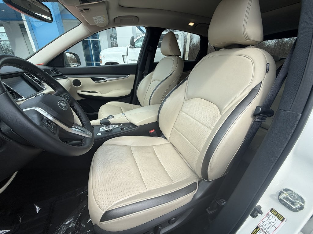 2022 INFINITI QX50 LUXE AWD