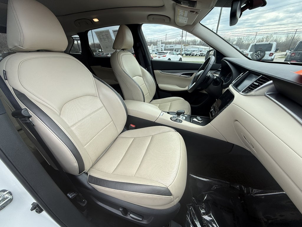 2022 INFINITI QX50 LUXE AWD