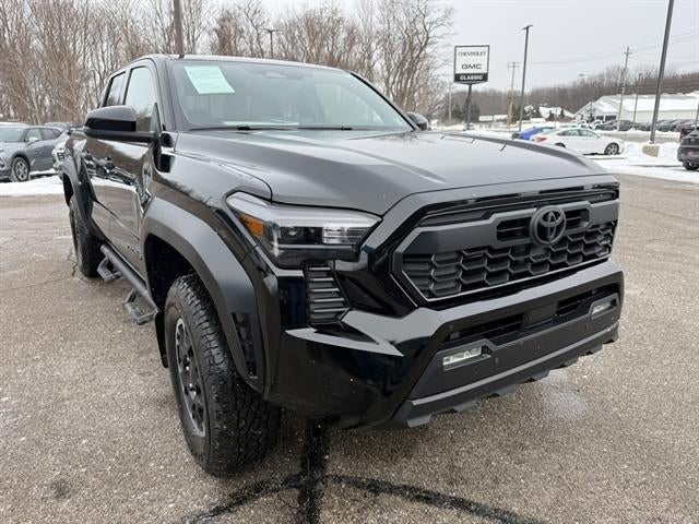 2025 Toyota Tacoma 4WD SR